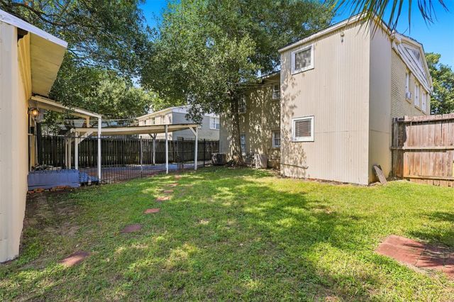 4505 Larch Lane A, Bellaire, TX 77401