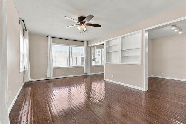 4505 Larch Lane A, Bellaire, TX 77401