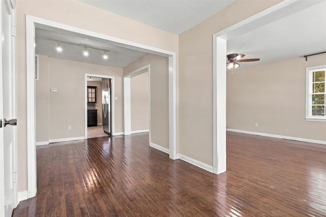 4505 Larch Lane A, Bellaire, TX 77401