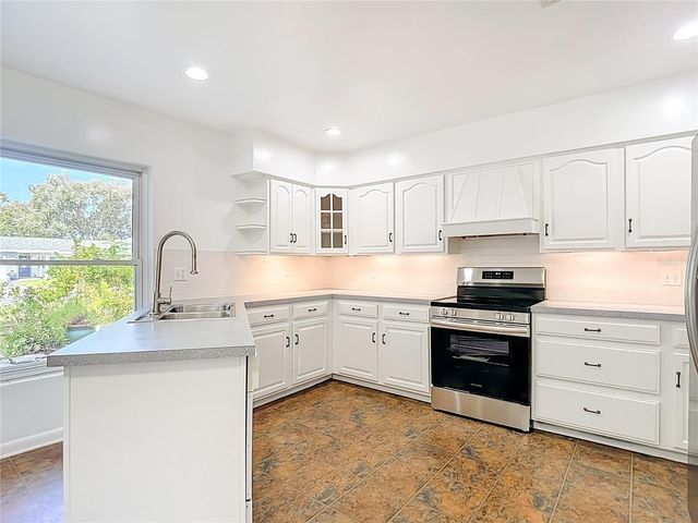 1133 BURKE AVENUE, Dunedin, FL 34698