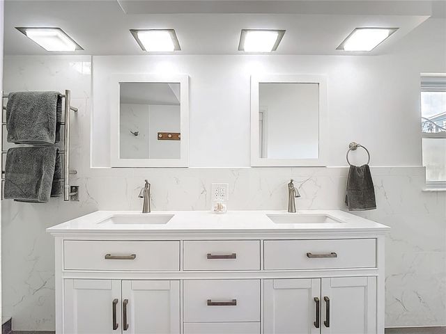 1133 BURKE AVENUE, Dunedin, FL 34698