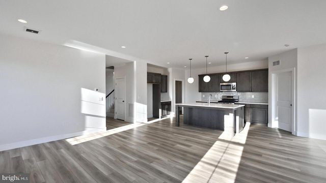 35 CANTERBURY LN, Annville, PA 17003