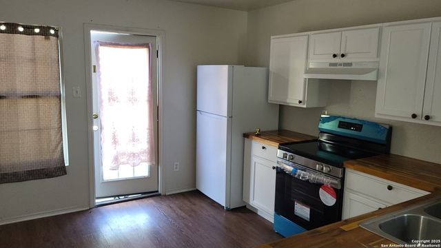 10155 Sundrop Pass, San Antonio, TX 78245