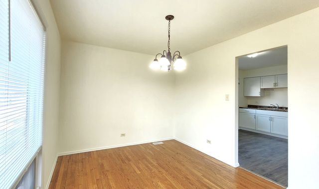 1360 Devonshire Lane, Hoffman Estates, IL 60169