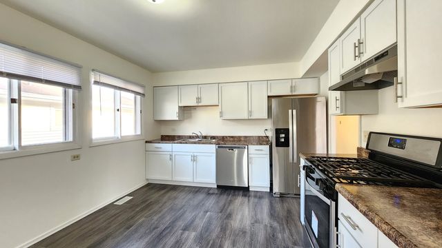 1360 Devonshire Lane, Hoffman Estates, IL 60169