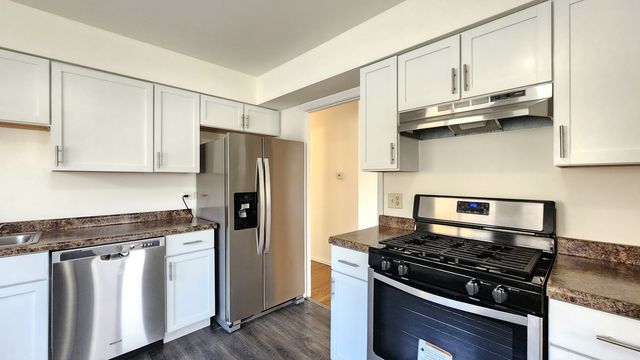 1360 Devonshire Lane, Hoffman Estates, IL 60169