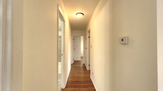 1360 Devonshire Lane, Hoffman Estates, IL 60169