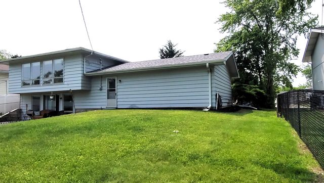 1360 Devonshire Lane, Hoffman Estates, IL 60169