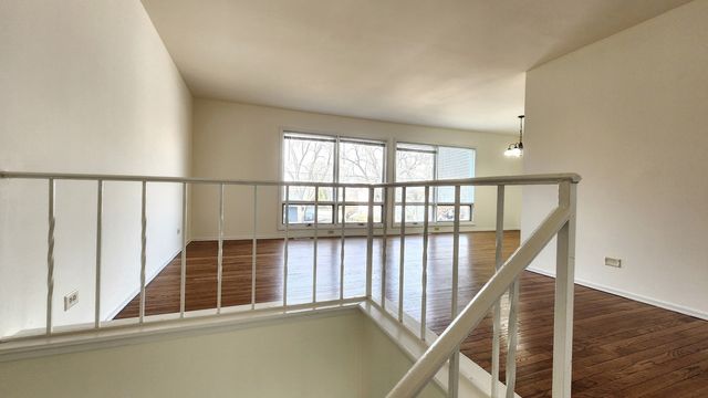 1360 Devonshire Lane, Hoffman Estates, IL 60169