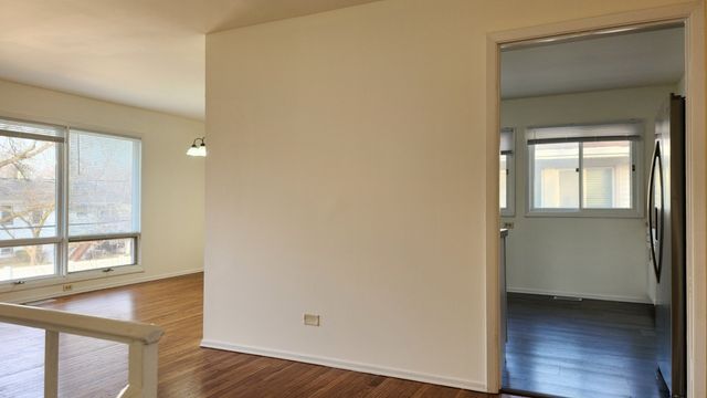 1360 Devonshire Lane, Hoffman Estates, IL 60169