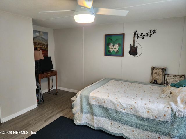 231 LAKEVIEW Court, Interlachen, FL 32148