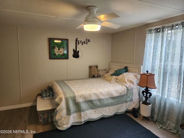 231 LAKEVIEW Court, Interlachen, FL 32148