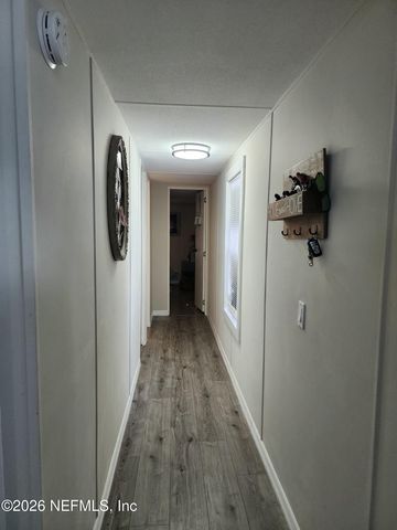 231 LAKEVIEW Court, Interlachen, FL 32148