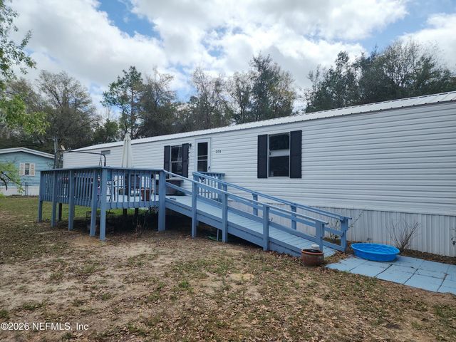 231 LAKEVIEW Court, Interlachen, FL 32148