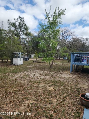 231 LAKEVIEW Court, Interlachen, FL 32148