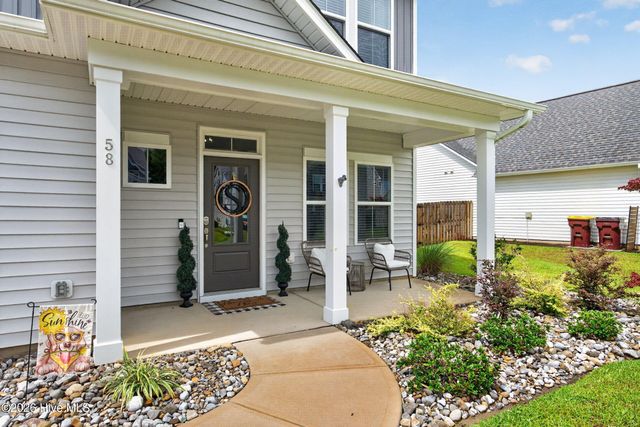 58 E Maritt Street, Hampstead, NC 28443