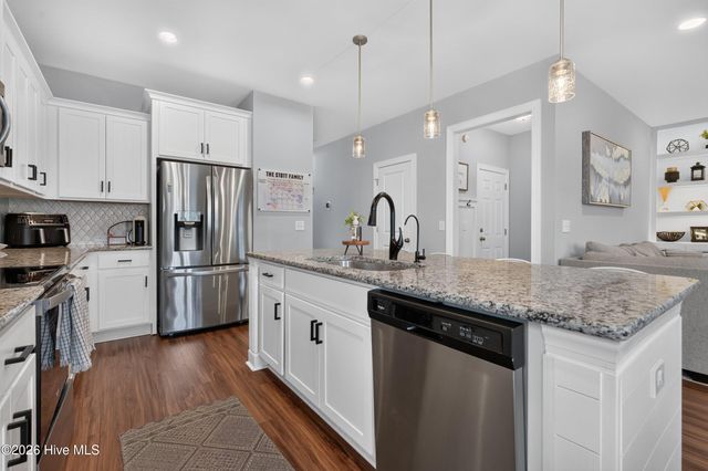 58 E Maritt Street, Hampstead, NC 28443