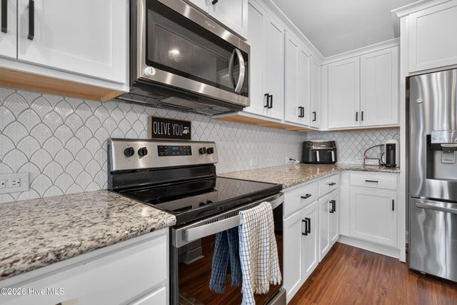 58 E Maritt Street, Hampstead, NC 28443