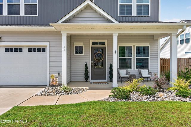 58 E Maritt Street, Hampstead, NC 28443