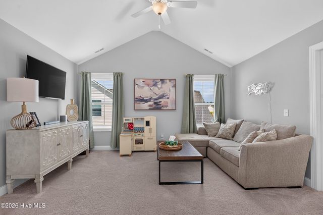 58 E Maritt Street, Hampstead, NC 28443