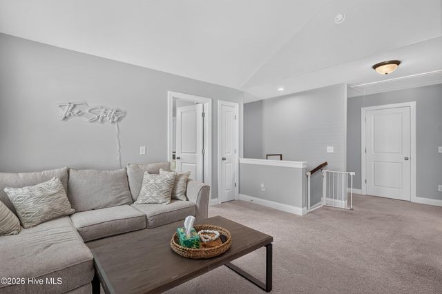 58 E Maritt Street, Hampstead, NC 28443