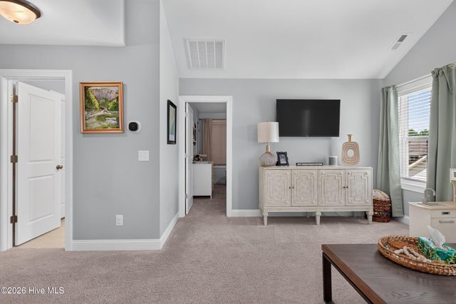 58 E Maritt Street, Hampstead, NC 28443