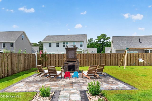 58 E Maritt Street, Hampstead, NC 28443