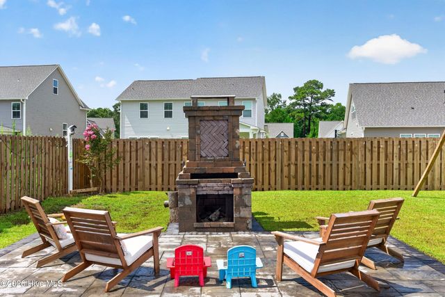 58 E Maritt Street, Hampstead, NC 28443