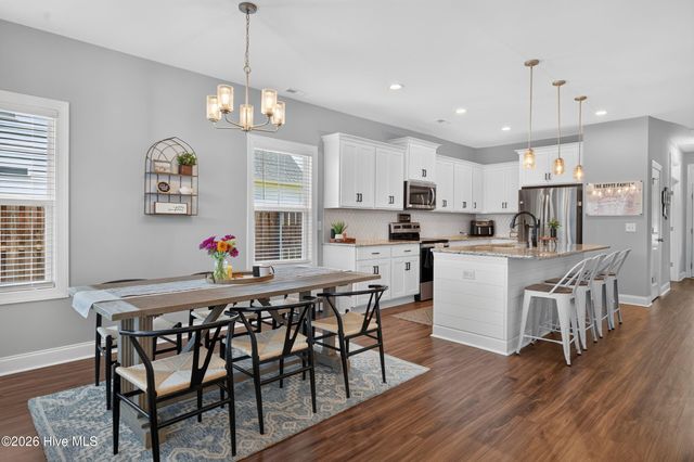 58 E Maritt Street, Hampstead, NC 28443