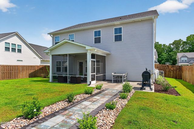58 E Maritt Street, Hampstead, NC 28443