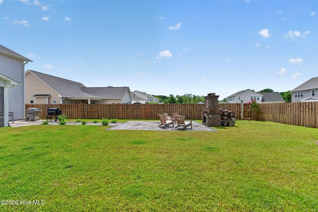 58 E Maritt Street, Hampstead, NC 28443