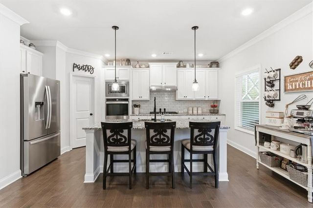 7119 Branch Creek Cove, Flowery Branch, GA 30542