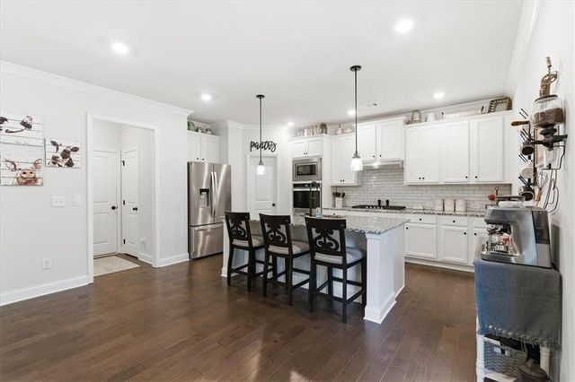 7119 Branch Creek Cove, Flowery Branch, GA 30542