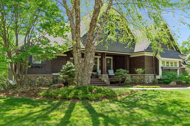 10879 Bentwater Lane, Woodbury, MN 55129