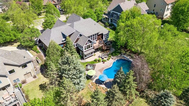 10879 Bentwater Lane, Woodbury, MN 55129