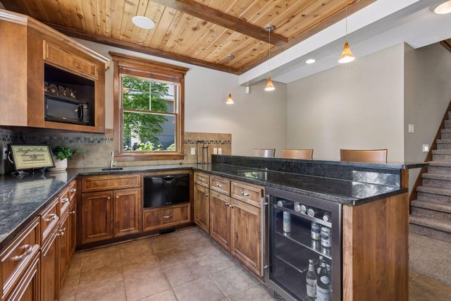 10879 Bentwater Lane, Woodbury, MN 55129