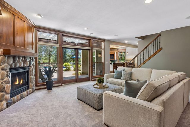 10879 Bentwater Lane, Woodbury, MN 55129