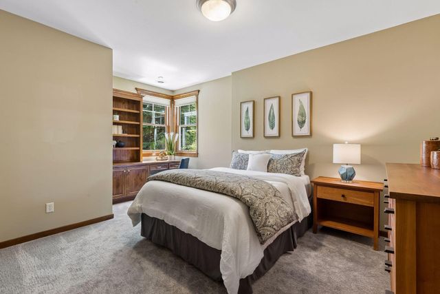 10879 Bentwater Lane, Woodbury, MN 55129