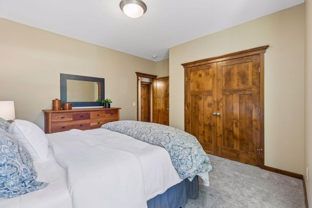 10879 Bentwater Lane, Woodbury, MN 55129