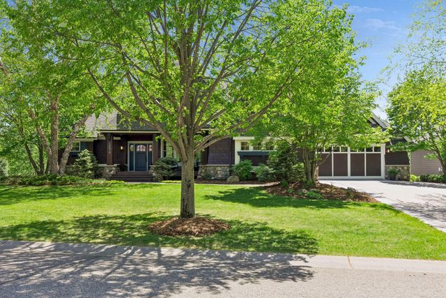 10879 Bentwater Lane, Woodbury, MN 55129