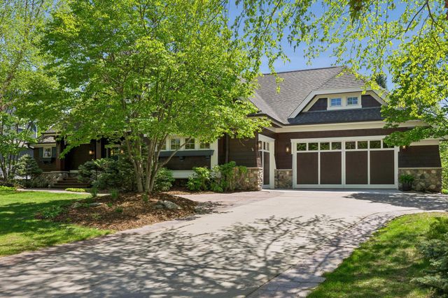 10879 Bentwater Lane, Woodbury, MN 55129
