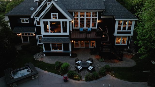 10879 Bentwater Lane, Woodbury, MN 55129