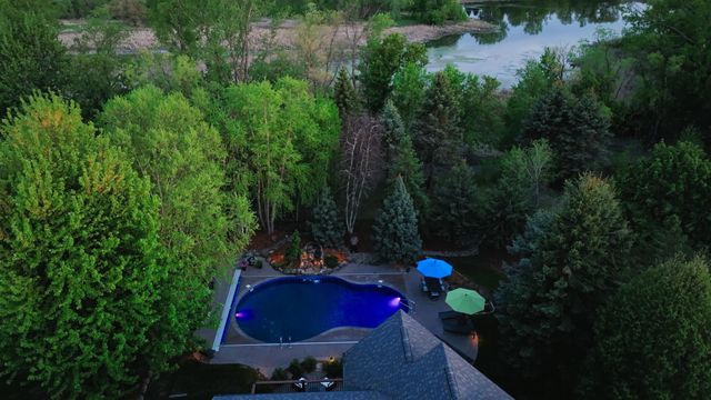 10879 Bentwater Lane, Woodbury, MN 55129