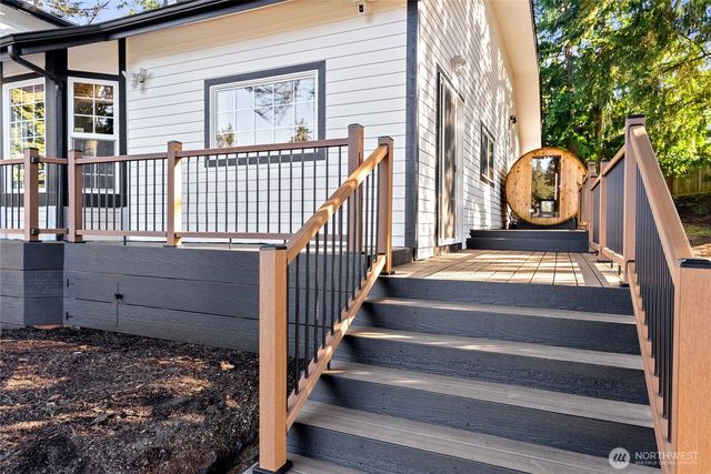 2518 Cincinnati Street, Steilacoom, WA 98388