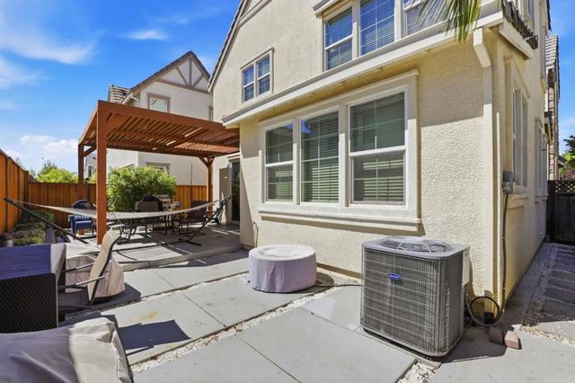 154 Sandpiper Way, Gilroy, CA 95020