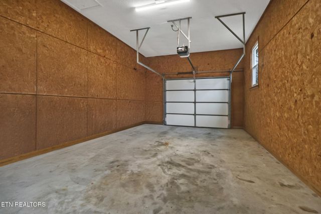 115 Eagle Lane, Crossville, TN 38558