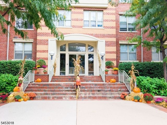 24 Ave At Port Imperial, West New York Town, NJ 07093