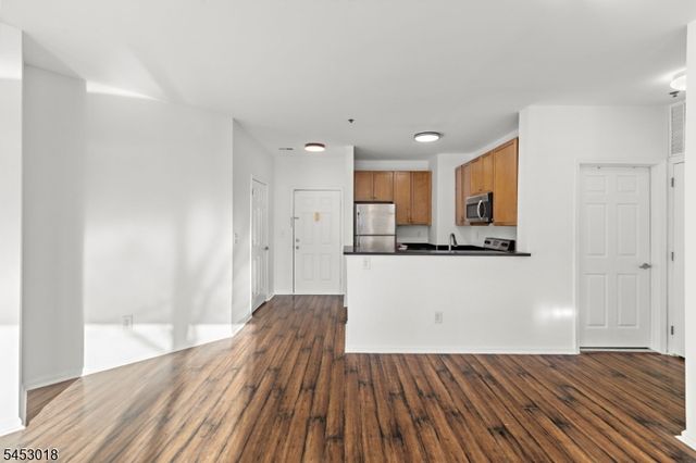 24 Ave At Port Imperial, West New York Town, NJ 07093