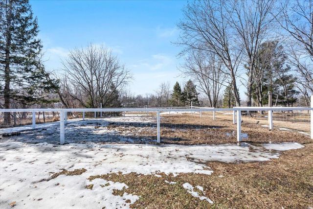 1054 County Road 6 NE, Stanchfield, MN 55080