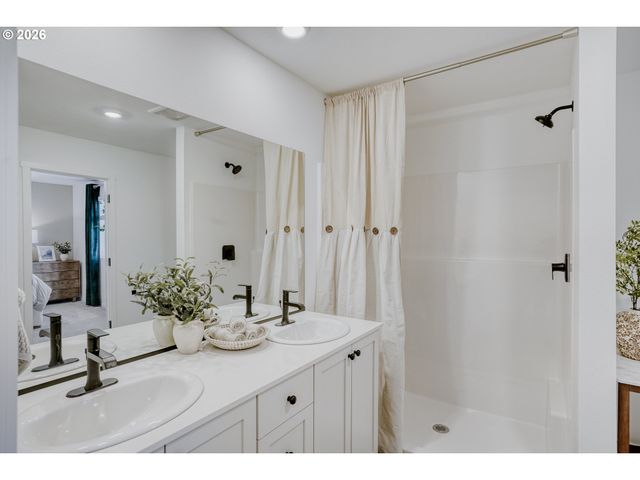 5722 Basalt Ct, Springfield, OR 97478